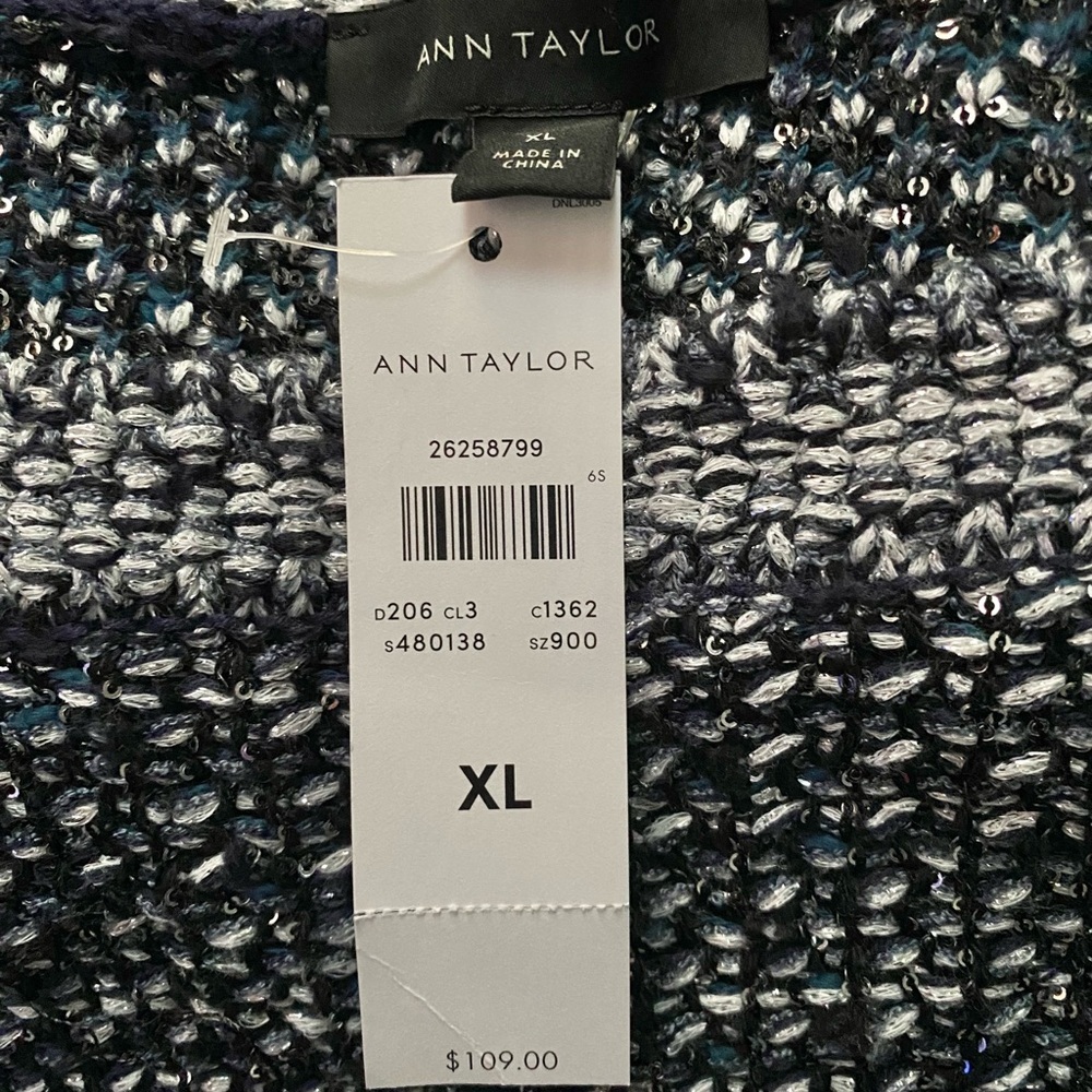 Ann Taylor Women Sequin Fringe Navy & White Metallic Chunky Knit Sweater Size XL - Picture 8 of 9